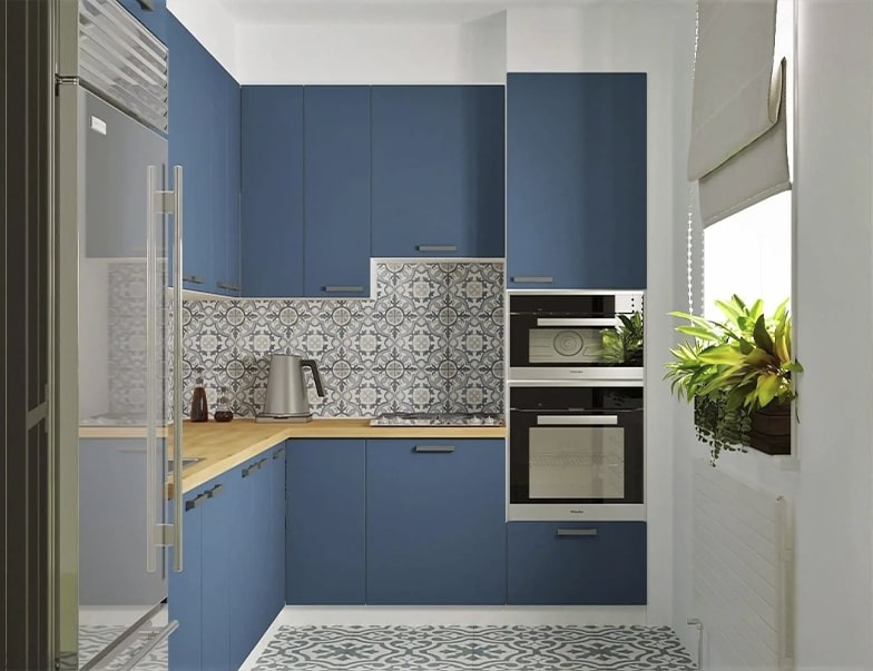 Маленькая кухня в синем оттенке